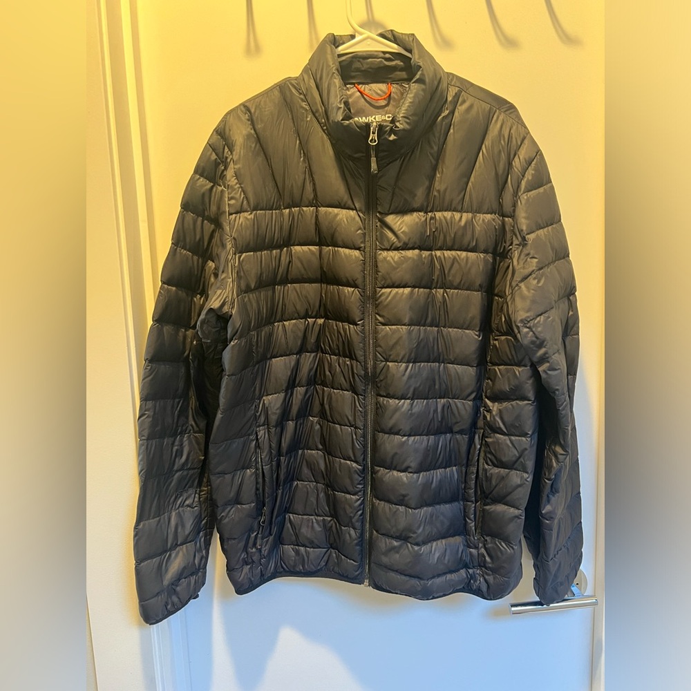 NWOT Mens down / puffer jacket